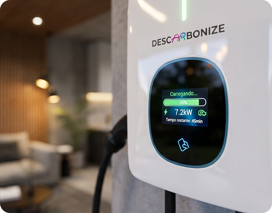Carregador inteligente Descarbonize mostrando status de carregamento a 7.2kW