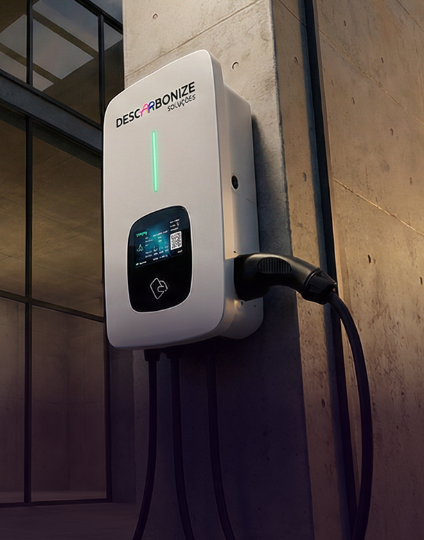 Carregador veicular elétrico Descarbonize instalado em parede